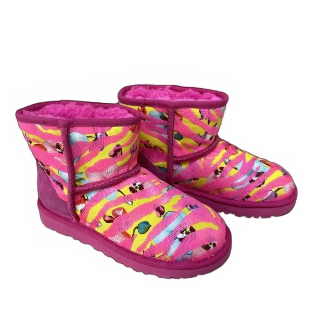 UGG Classic Mini Tiger Flower Sequin Boots 1124951 Taffy Pink – Women’s 6